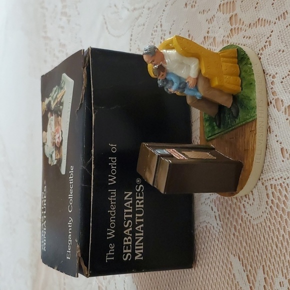 Vintage Collectible Sebastian Miniature Televison Hits America Hudson 4559 - Picture 1 of 8